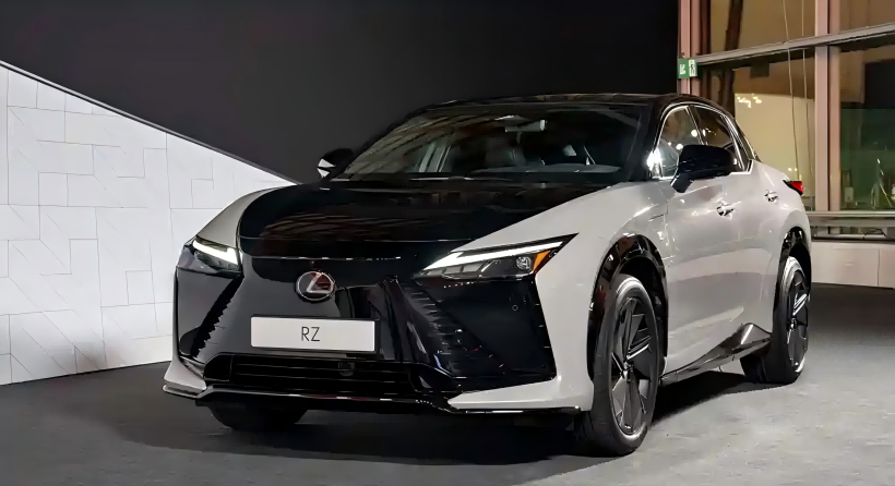 Lexus zaprezentuje oficjalne obrazy nowego RZ z przeprojektowaną kierownicą i systemem sterowania