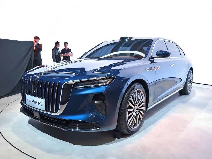 Hongqi H9 PHEV, zasilany wtyczką 2,0T - w hybrydowym układie napędowym i wyposażony w aktywny zawieszenie, zostanie uruchomiony w drugiej połowie 2025 r.