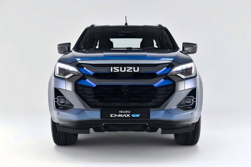 Isuzu uwalnia oficjalne obrazy wszechstronnej furgonetki D-Max EV z podwójnym układem napędowym na wszystkie koła